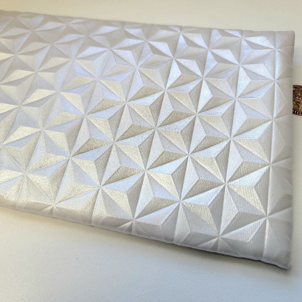 🦋 3 for $10 ~ IPSY Glam Bag March 2023 Design Pearl‎ White Geometric Pattern